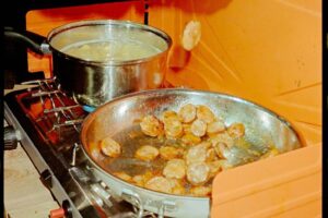 Koloński smakosz z pomocą Temu przenosi smaki Toskanii do własnej kuchni  Foodie z Kolonii dzięki Temu serwuje smaki Toskanii przyjaciołom w domu  Toskańskie specjały w Kolonii – prosto i łatwo z Temu