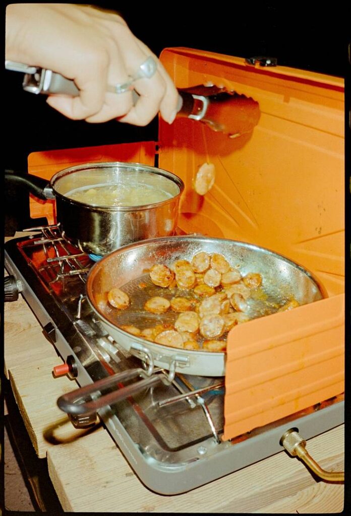 Koloński smakosz z pomocą Temu przenosi smaki Toskanii do własnej kuchni  Foodie z Kolonii dzięki Temu serwuje smaki Toskanii przyjaciołom w domu  Toskańskie specjały w Kolonii – prosto i łatwo z Temu